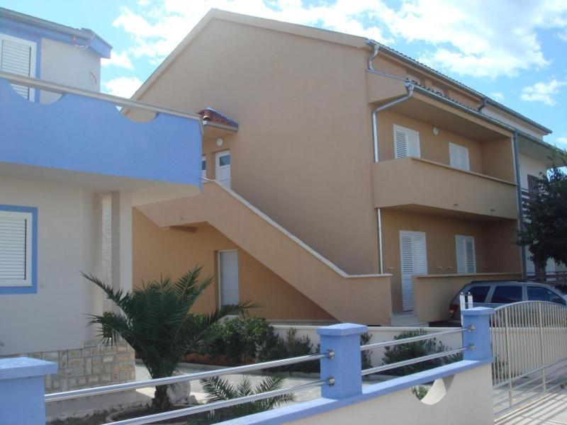 Apartments Domuzin Biograd Na Moru Eksteriør billede