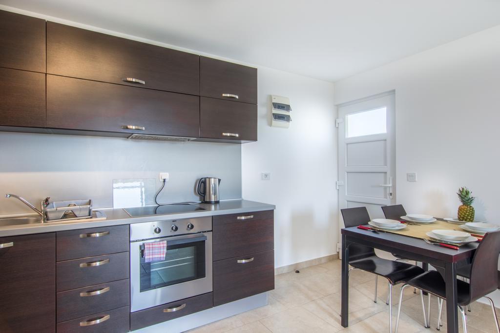 Apartments Domuzin Biograd Na Moru Eksteriør billede