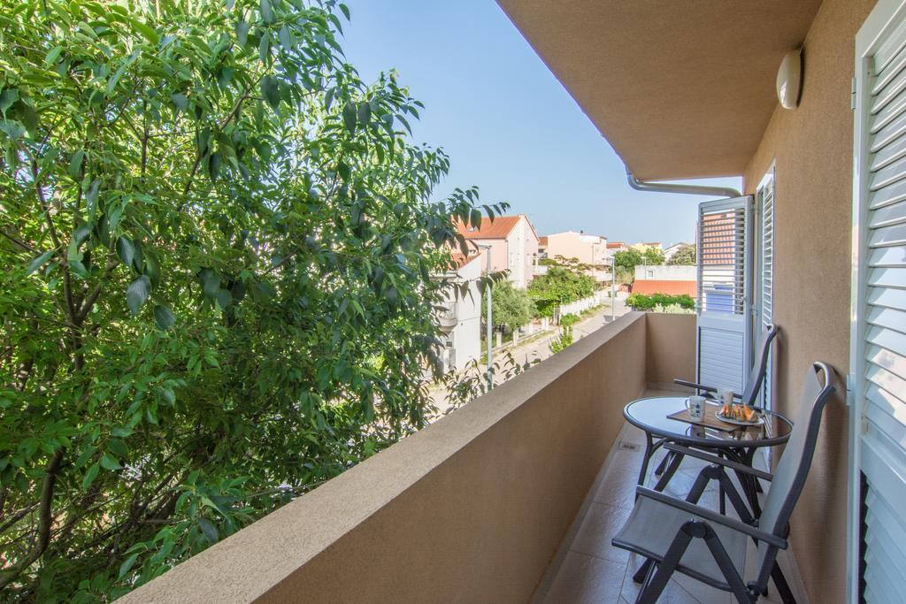 Apartments Domuzin Biograd Na Moru Eksteriør billede