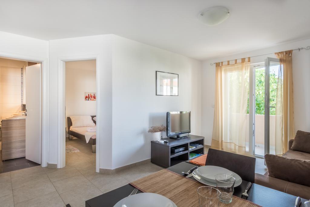 Apartments Domuzin Biograd Na Moru Eksteriør billede