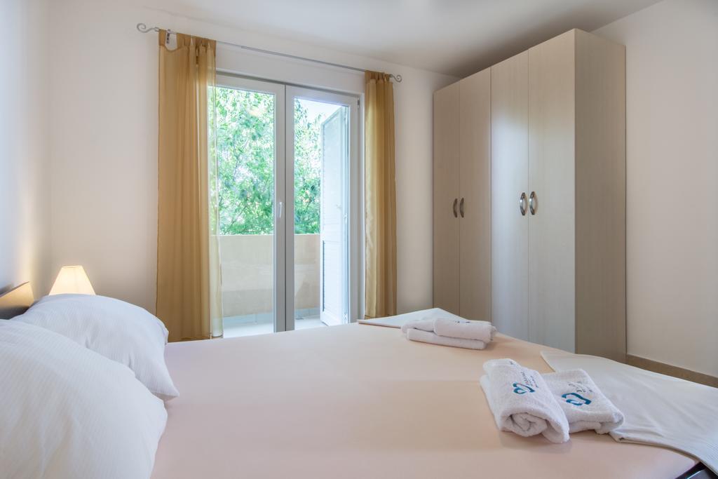 Apartments Domuzin Biograd Na Moru Eksteriør billede