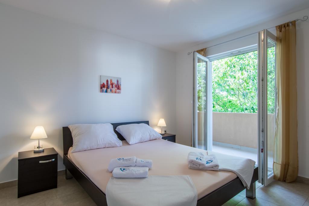Apartments Domuzin Biograd Na Moru Eksteriør billede