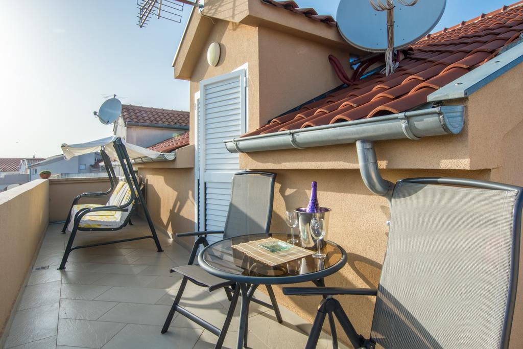 Apartments Domuzin Biograd Na Moru Eksteriør billede